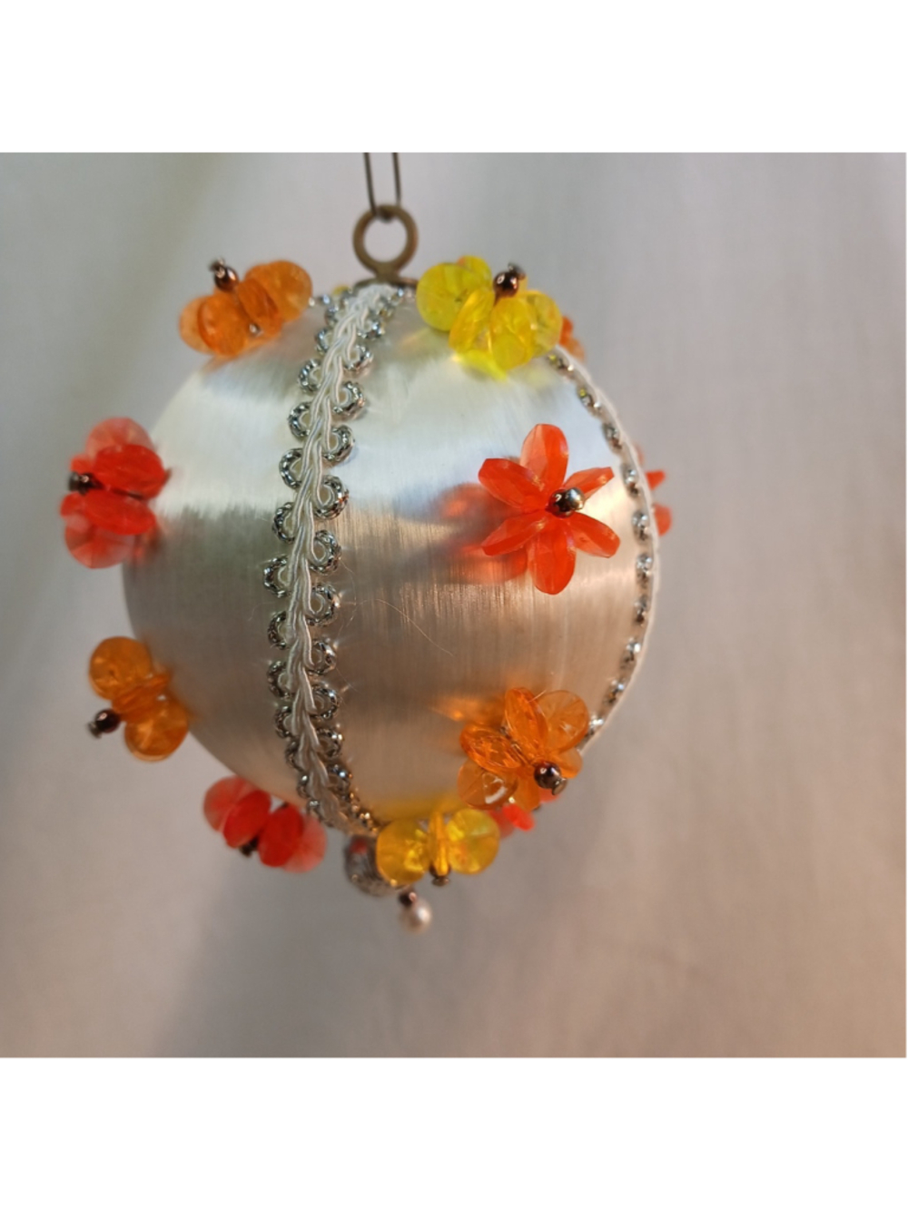 VTG Pushpin Beaded Ornaments Colorful Flowers Retro Orange Yellow GRANNYCORE